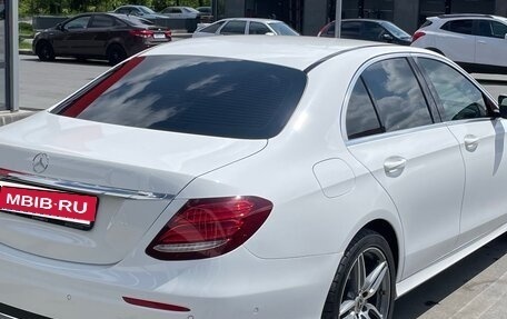 Mercedes-Benz E-Класс, 2019 год, 3 350 000 рублей, 6 фотография
