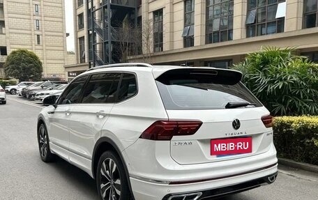 Volkswagen Tiguan II, 2022 год, 2 350 000 рублей, 5 фотография