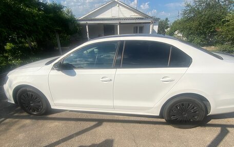 Volkswagen Jetta VI, 2015 год, 1 000 000 рублей, 4 фотография