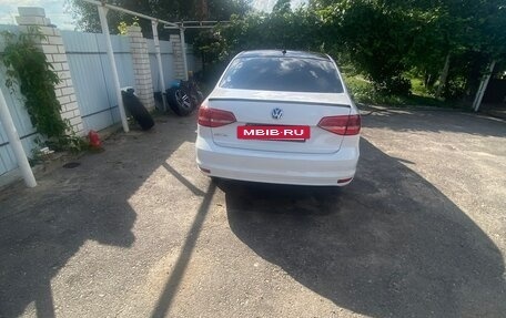 Volkswagen Jetta VI, 2015 год, 1 000 000 рублей, 3 фотография