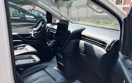 Hyundai Staria, 2023 год, 5 540 000 рублей, 8 фотография