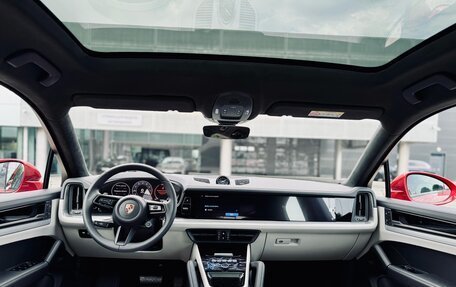 Porsche Cayenne III, 2025 год, 20 000 000 рублей, 17 фотография