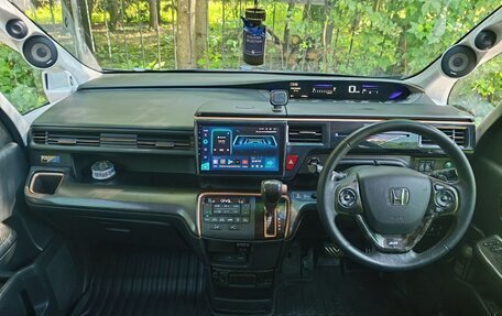 Honda Stepwgn IV, 2016 год, 2 700 000 рублей, 6 фотография