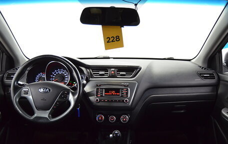 KIA Rio III рестайлинг, 2017 год, 990 000 рублей, 11 фотография