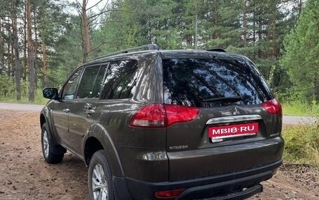 Mitsubishi Pajero Sport II рестайлинг, 2014 год, 1 950 000 рублей, 2 фотография