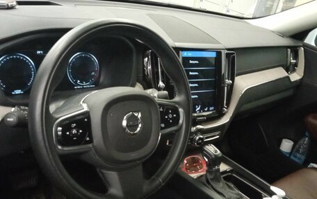 Volvo XC60 II, 2019 год, 3 750 000 рублей, 5 фотография