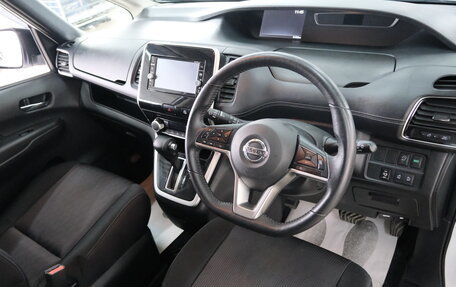 Nissan Serena IV, 2017 год, 2 199 000 рублей, 11 фотография
