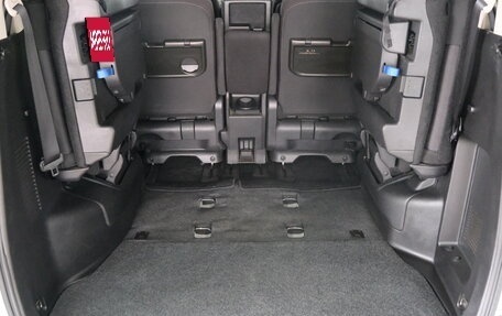 Nissan Serena IV, 2017 год, 2 199 000 рублей, 28 фотография