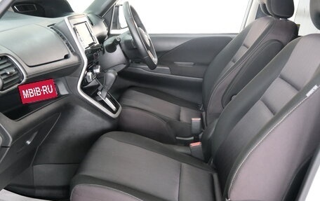 Nissan Serena IV, 2017 год, 2 199 000 рублей, 24 фотография