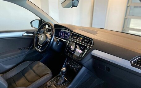 Volkswagen Tiguan II, 2018 год, 2 490 000 рублей, 12 фотография