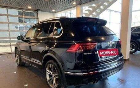 Volkswagen Tiguan II, 2018 год, 2 490 000 рублей, 5 фотография