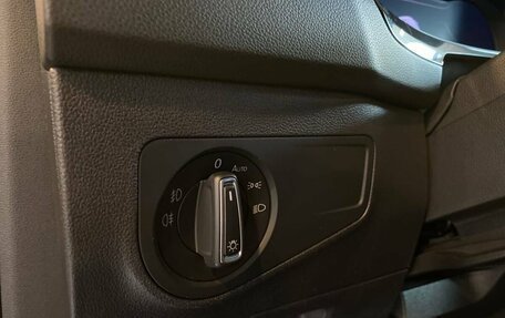 Volkswagen Tiguan II, 2018 год, 2 490 000 рублей, 31 фотография