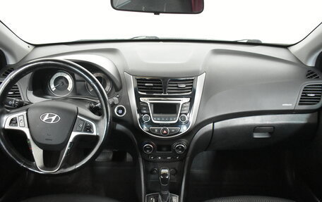 Hyundai Solaris II рестайлинг, 2015 год, 1 099 000 рублей, 7 фотография