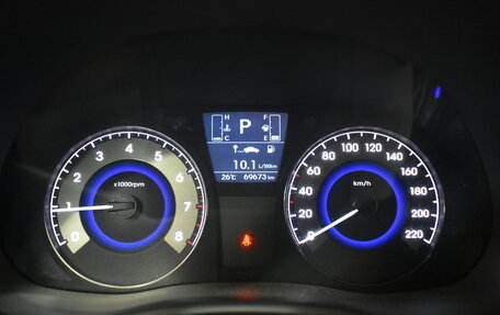 Hyundai Solaris II рестайлинг, 2015 год, 1 099 000 рублей, 16 фотография