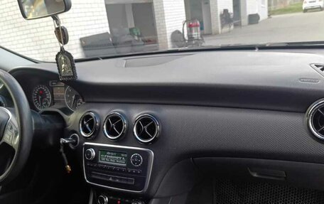 Mercedes-Benz A-Класс, 2013 год, 1 270 000 рублей, 4 фотография
