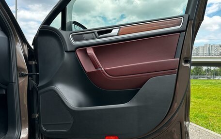 Volkswagen Touareg III, 2011 год, 2 100 000 рублей, 11 фотография