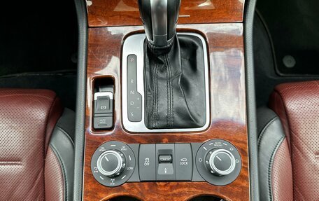 Volkswagen Touareg III, 2011 год, 2 100 000 рублей, 15 фотография
