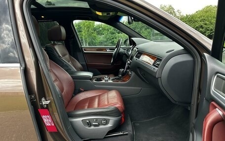 Volkswagen Touareg III, 2011 год, 2 100 000 рублей, 10 фотография