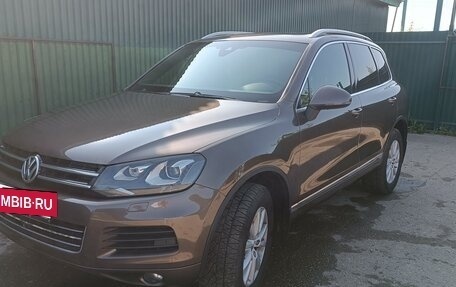 Volkswagen Touareg III, 2011 год, 2 100 000 рублей, 6 фотография