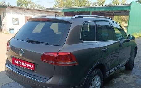 Volkswagen Touareg III, 2011 год, 2 100 000 рублей, 3 фотография