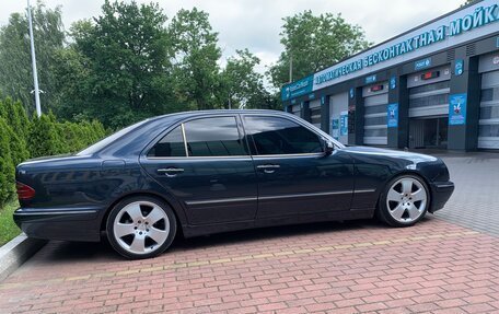 Mercedes-Benz E-Класс, 2000 год, 525 000 рублей, 6 фотография