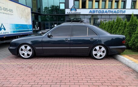 Mercedes-Benz E-Класс, 2000 год, 525 000 рублей, 9 фотография
