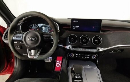KIA Stinger I, 2021 год, 3 999 000 рублей, 16 фотография