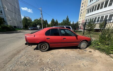 Nissan Primera II рестайлинг, 1995 год, 110 000 рублей, 4 фотография