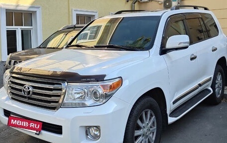 Toyota Land Cruiser 200, 2014 год, 3 535 000 рублей, 2 фотография