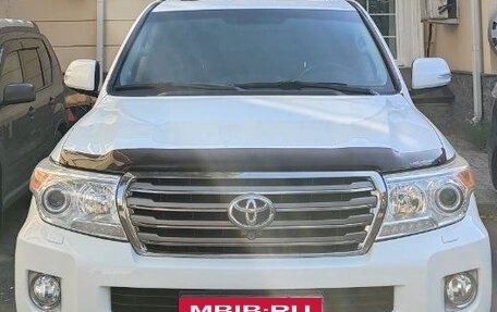 Toyota Land Cruiser 200, 2014 год, 3 535 000 рублей, 3 фотография