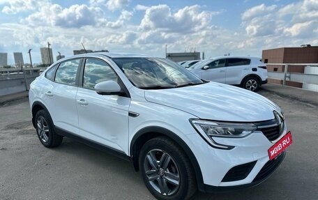 Renault Arkana I, 2021 год, 1 075 000 рублей, 2 фотография