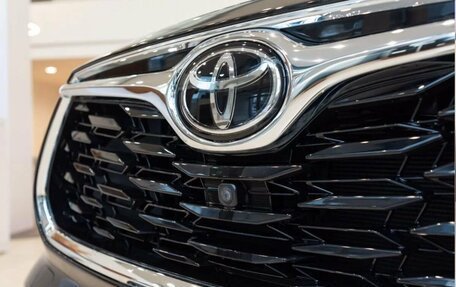Toyota Highlander, 2025 год, 5 400 000 рублей, 3 фотография