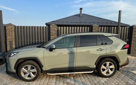Toyota RAV4, 2019 год, 2 900 000 рублей, 2 фотография