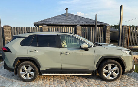 Toyota RAV4, 2019 год, 2 900 000 рублей, 4 фотография