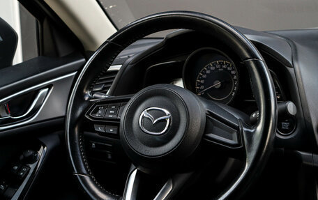Mazda 3, 2018 год, 1 787 000 рублей, 11 фотография