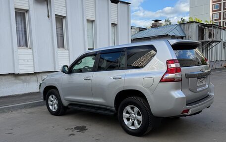 Toyota Land Cruiser Prado 150 рестайлинг 2, 2015 год, 3 650 000 рублей, 6 фотография