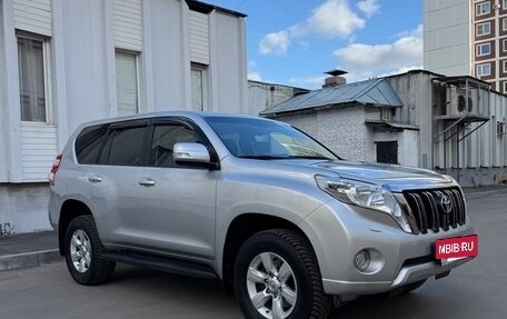 Toyota Land Cruiser Prado 150 рестайлинг 2, 2015 год, 3 650 000 рублей, 3 фотография