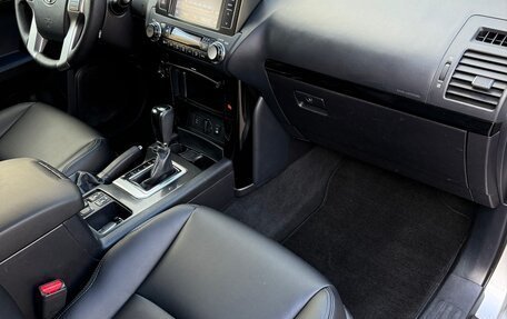 Toyota Land Cruiser Prado 150 рестайлинг 2, 2015 год, 3 650 000 рублей, 12 фотография