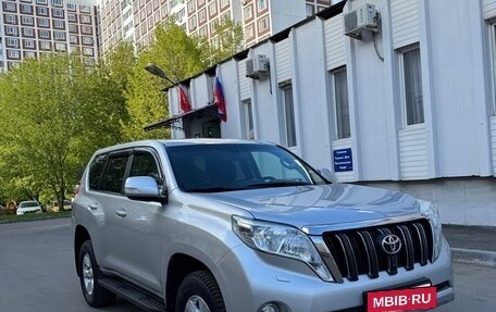 Toyota Land Cruiser Prado 150 рестайлинг 2, 2015 год, 3 650 000 рублей, 11 фотография