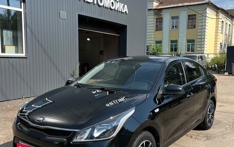 KIA Rio IV, 2019 год, 1 590 000 рублей, 2 фотография