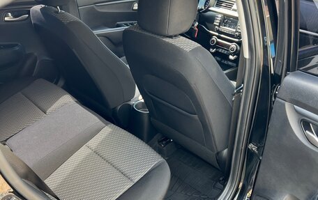 KIA Rio IV, 2019 год, 1 590 000 рублей, 11 фотография
