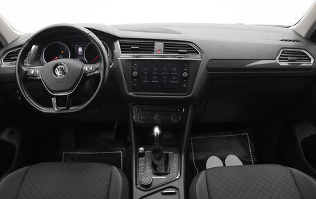 Volkswagen Tiguan II, 2017 год, 2 099 000 рублей, 6 фотография