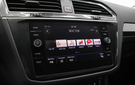Volkswagen Tiguan II, 2017 год, 2 099 000 рублей, 10 фотография