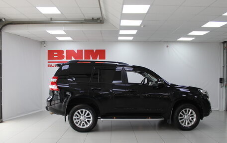 Toyota Land Cruiser Prado 150 рестайлинг 2, 2016 год, 4 100 000 рублей, 2 фотография