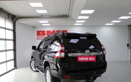 Toyota Land Cruiser Prado 150 рестайлинг 2, 2016 год, 4 100 000 рублей, 5 фотография