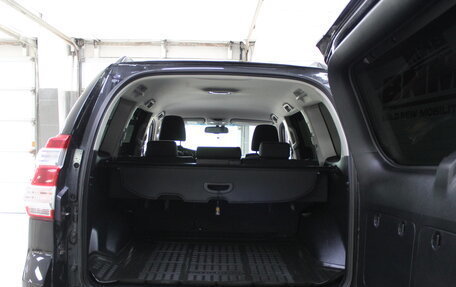 Toyota Land Cruiser Prado 150 рестайлинг 2, 2016 год, 4 100 000 рублей, 17 фотография