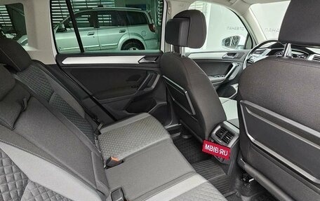 Volkswagen Tiguan II, 2018 год, 2 165 000 рублей, 15 фотография