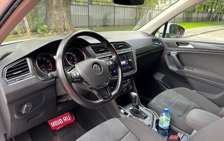 Volkswagen Tiguan II, 2019 год, 2 550 000 рублей, 2 фотография