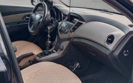 Chevrolet Cruze II, 2012 год, 730 000 рублей, 9 фотография