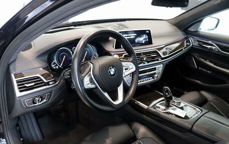 BMW 7 серия, 2016 год, 4 590 000 рублей, 14 фотография